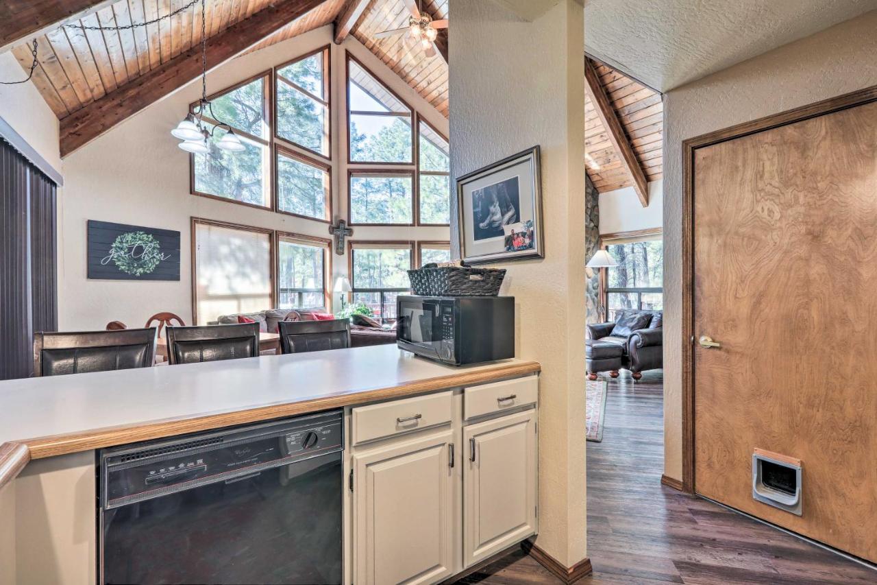 Munds Park Cabin With Fire Pit And Wraparound Porch! ภายนอก รูปภาพ